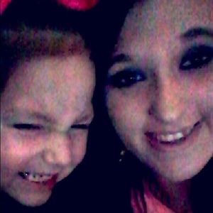 Meet your Posher, Leanne